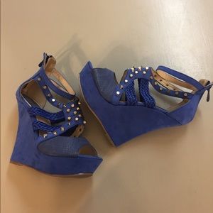 Eye Candie Perp Toe Platforms 6